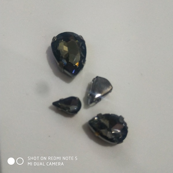 Kristal dikme taş 4 tırnak siyah kasa su damlası 5x10 8x13 10x14 13x18